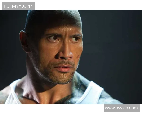 巨石强森挑战中国壮汉谁能在擂台上赢得最终胜利